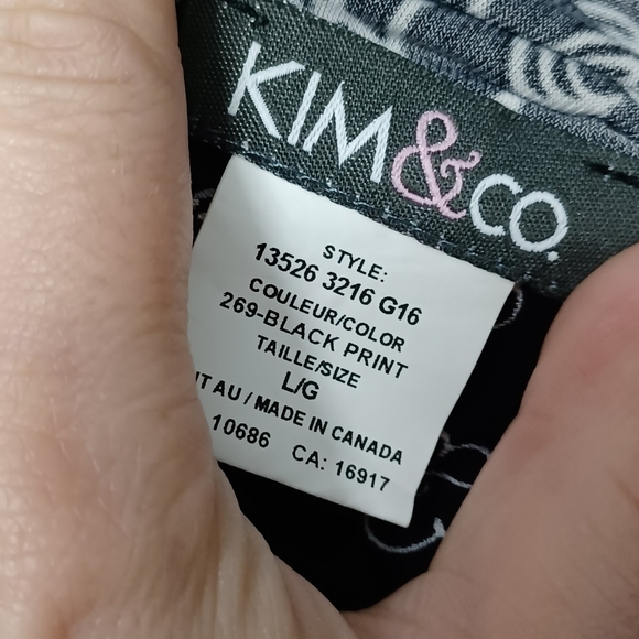 KIM&CO floral sleeveles top shirt - Picture 4 of 4